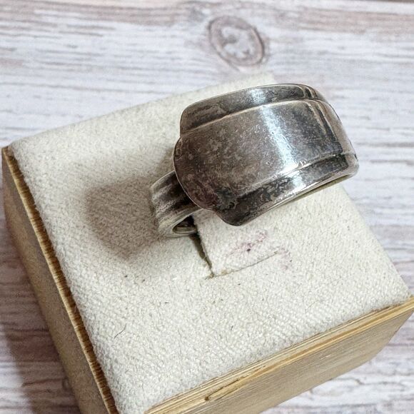 Vintage Silver Plated Spoon Wrap Ring With Patina Size 7 - Picture 2 of 6